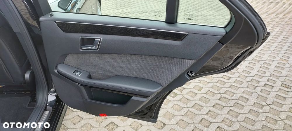 Mercedes-Benz Klasa E - 38