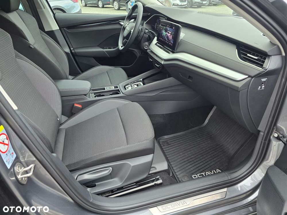 Skoda Octavia 1.5 TSI mHEV Selection DSG - 9