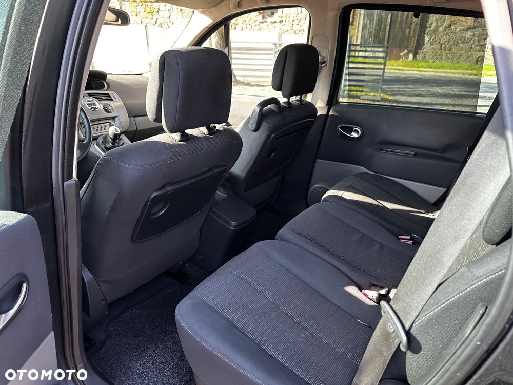Renault Scenic - 9