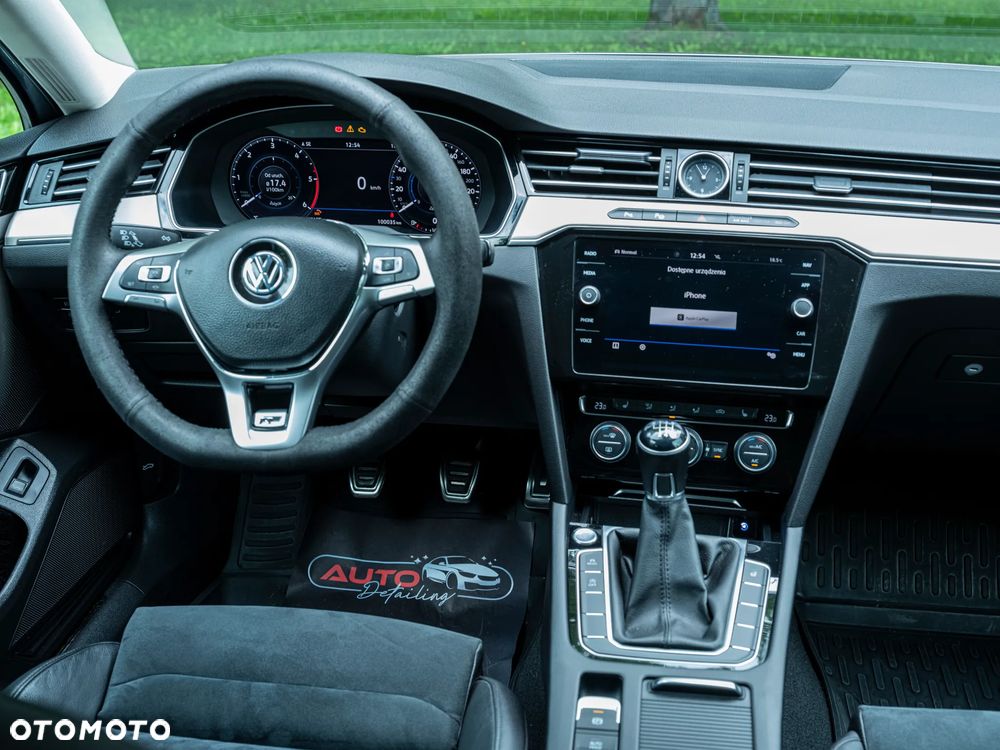 Volkswagen Passat Variant 2.0 TDI SCR Highline - 11