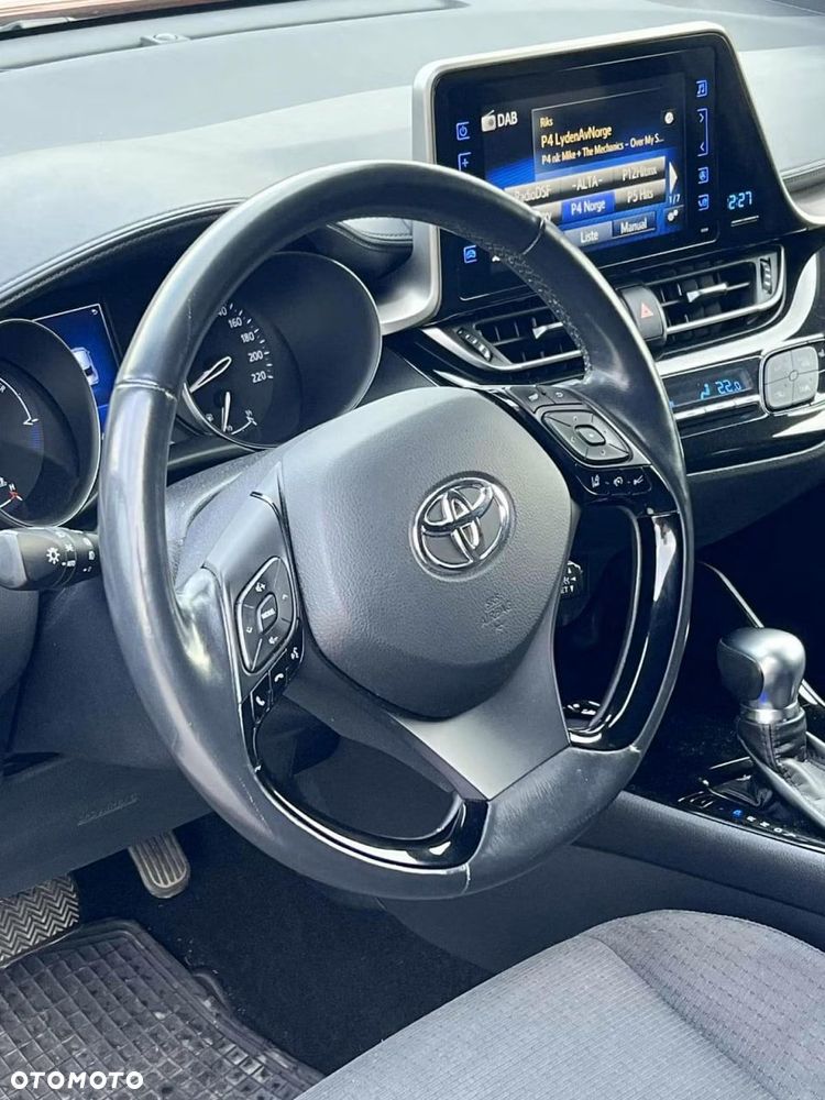 Toyota C-HR Lounge - 8