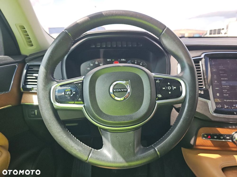 Volvo XC 90 - 8