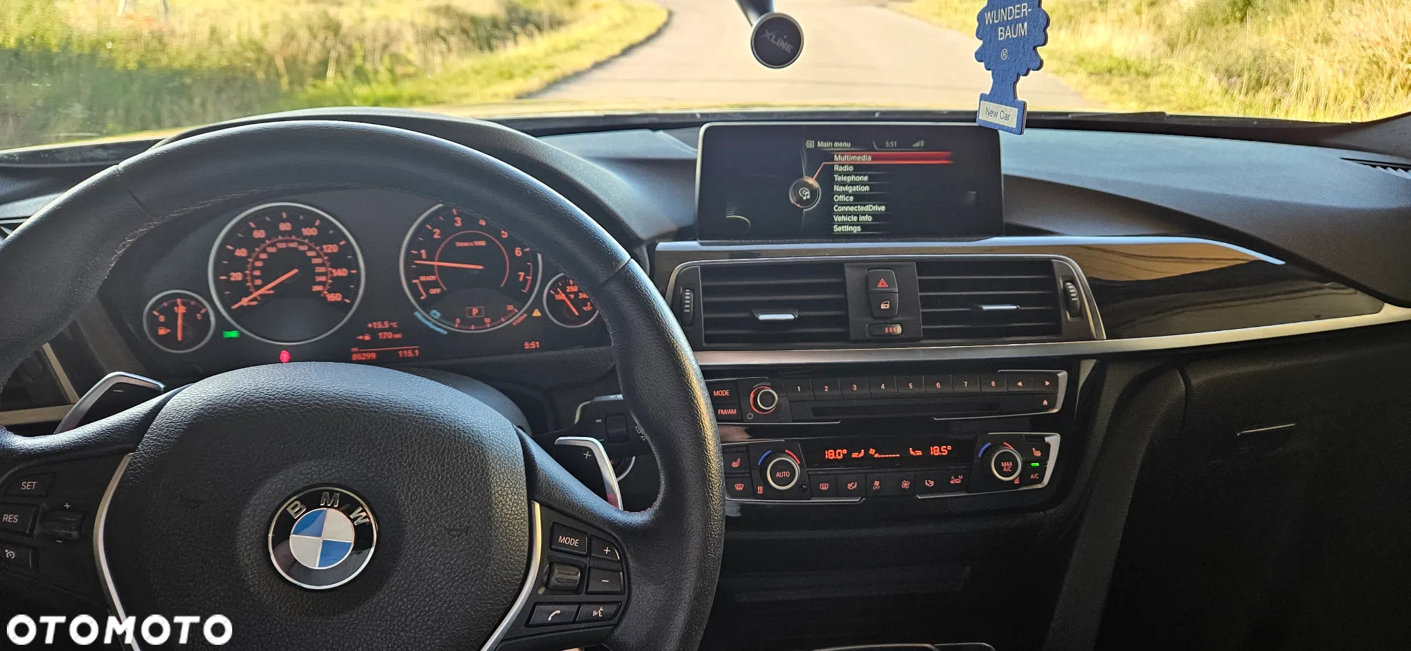 BMW Seria 3 330i - 13