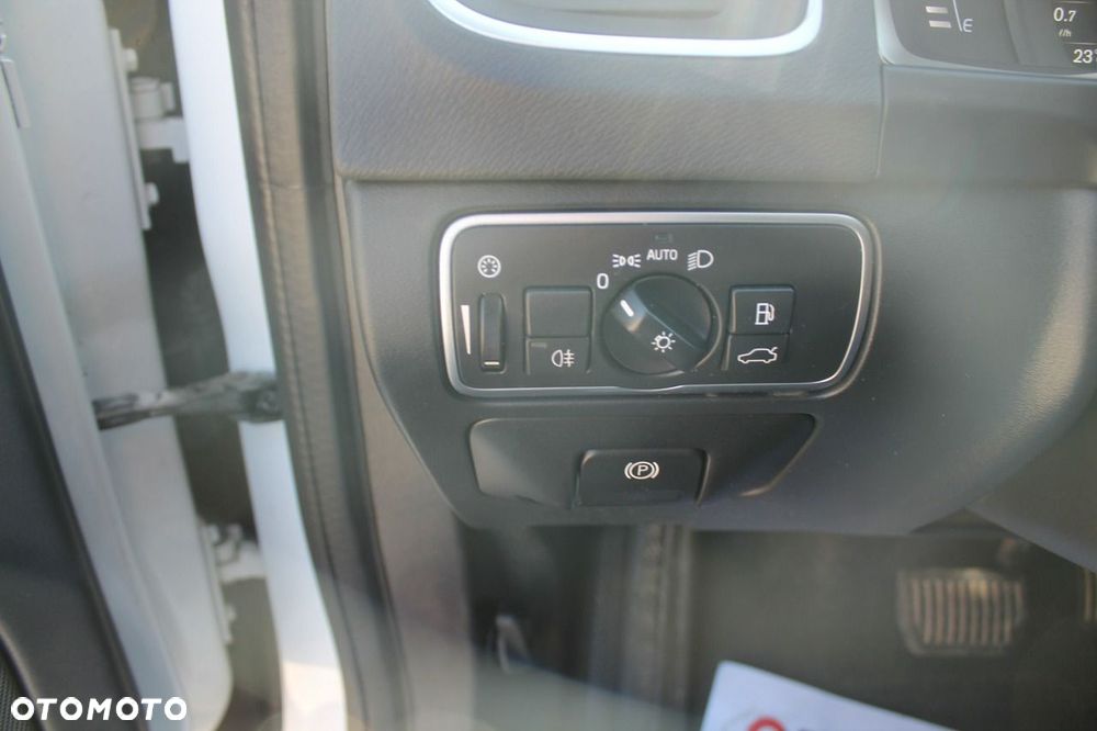 Volvo V60 Cross Country - 14