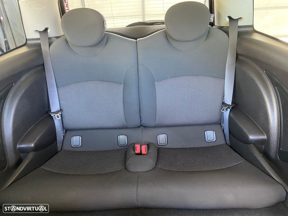 MINI 3 Portas Cooper D - 28