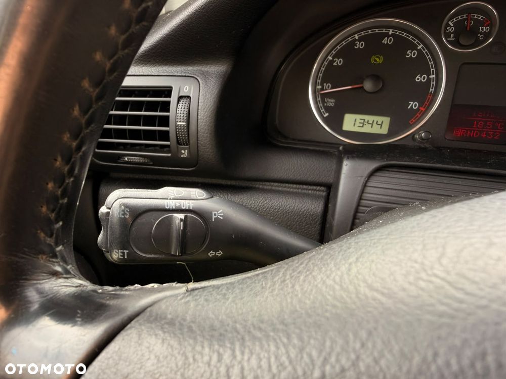 Volkswagen Passat - 26