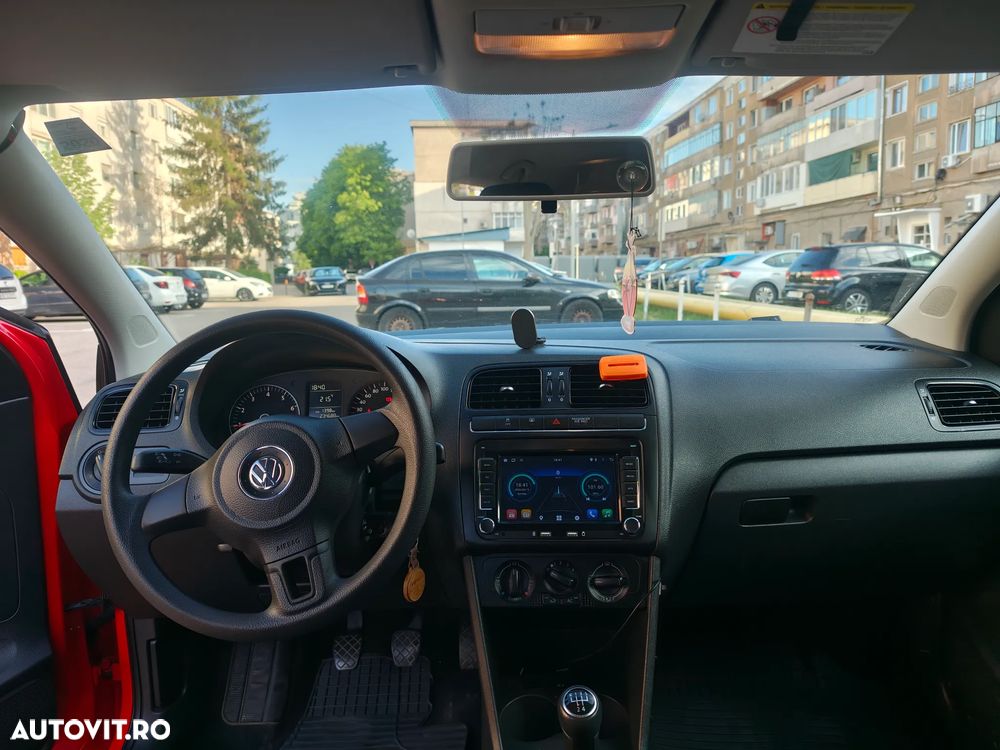 Volkswagen Polo - 2