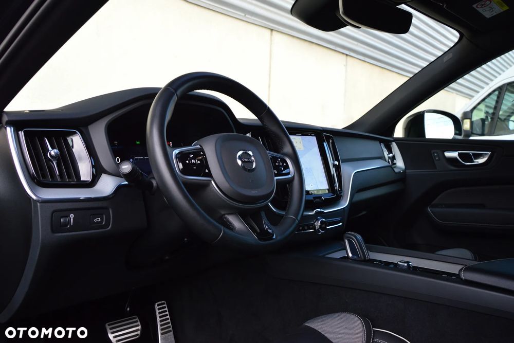 Volvo XC 60 B4 D Geartronic Momentum - 15