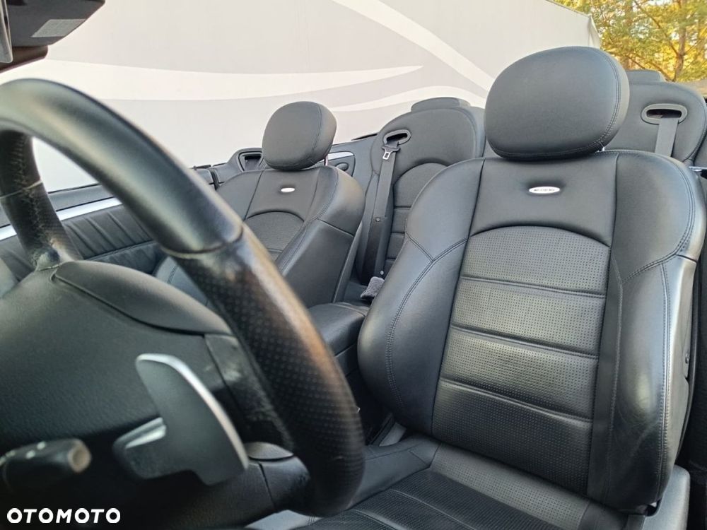 Mercedes-Benz CLK - 26