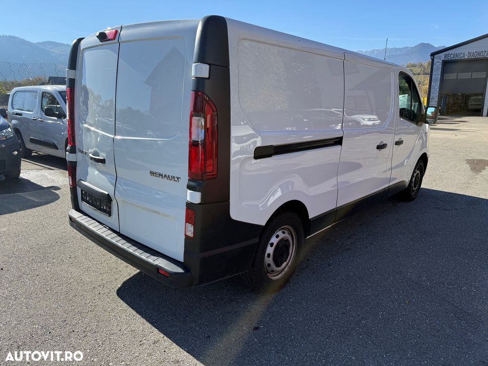 Renault 2,4 tone Trafic L2H1 - 13