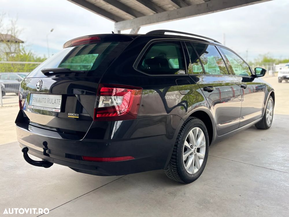 Skoda Octavia 1.6 TDI DSG Ambition - 8