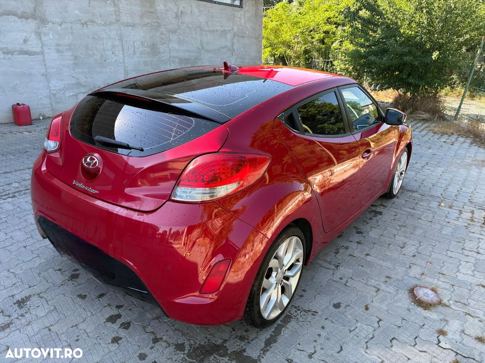 Hyundai Veloster 1.6 GDi DOHC - 4