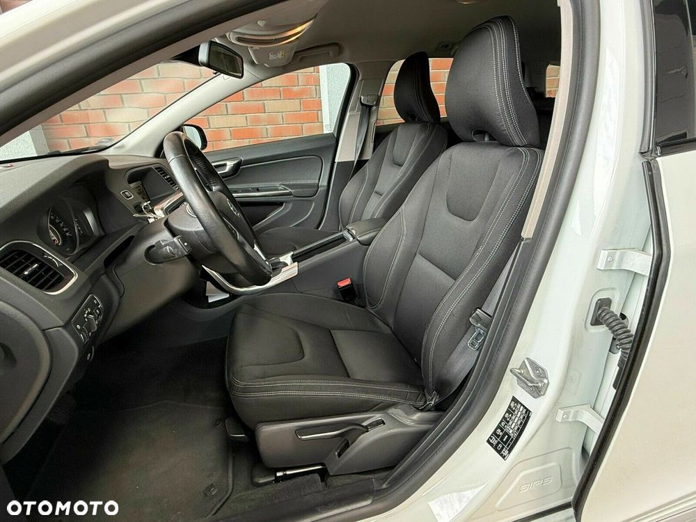 Volvo V60 T5 Drive-E Kinetic - 10