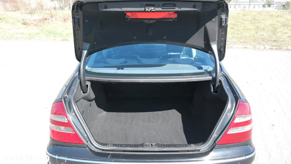 Mercedes-Benz Klasa E 220 CDI Automatik Avantgarde - 15