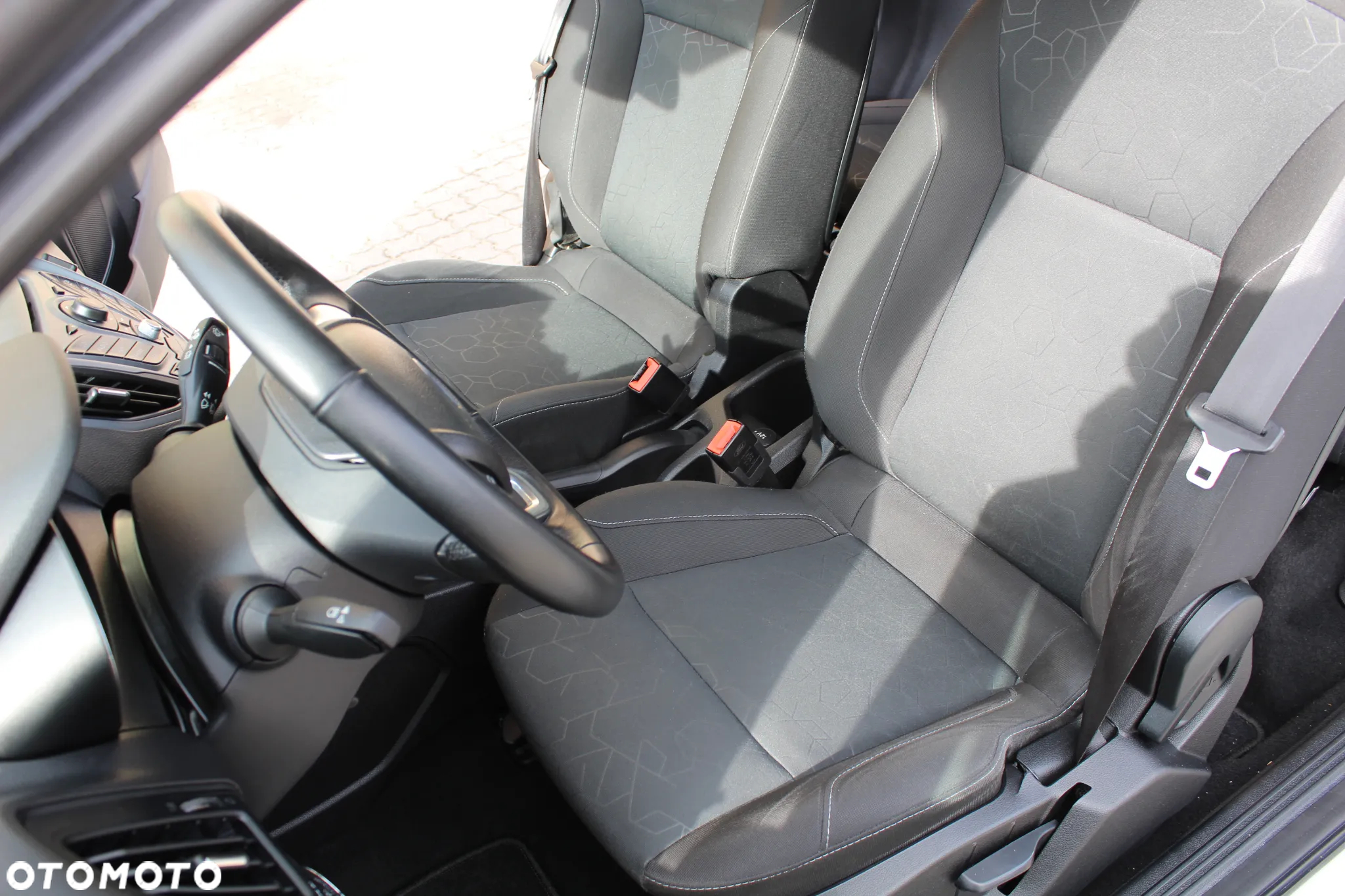 Ford B-MAX - 17