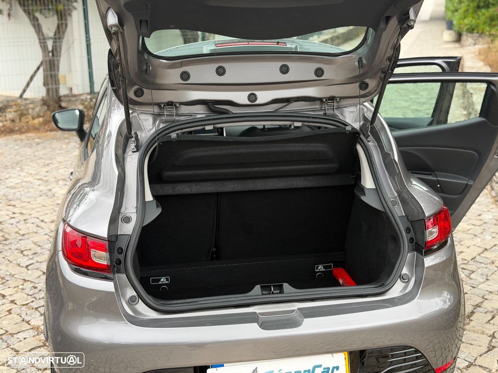 Renault Clio ENERGY TCe 90 Start & Stop Experience - 13