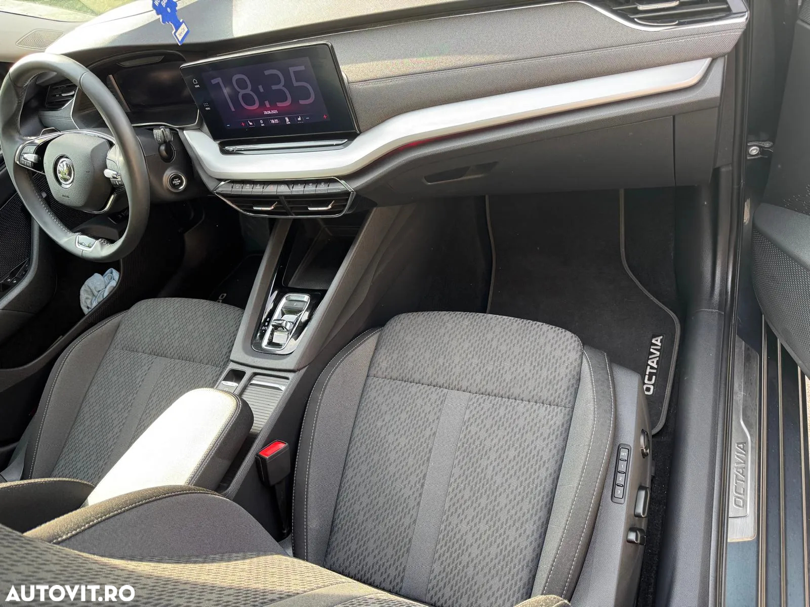 Skoda Octavia 1.4 TSI iV DSG First Edition - 9