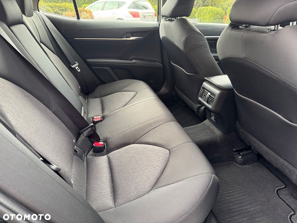 Toyota Camry 2.5 Hybrid Comfort CVT - 17