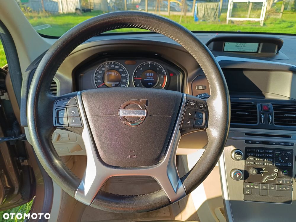 Volvo XC 60 D4 R-Design Momentum - 19