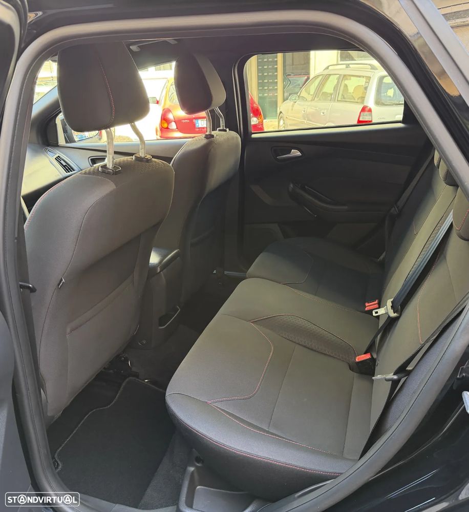 Ford Focus SW 1.0 SCTi ST-Line - 24