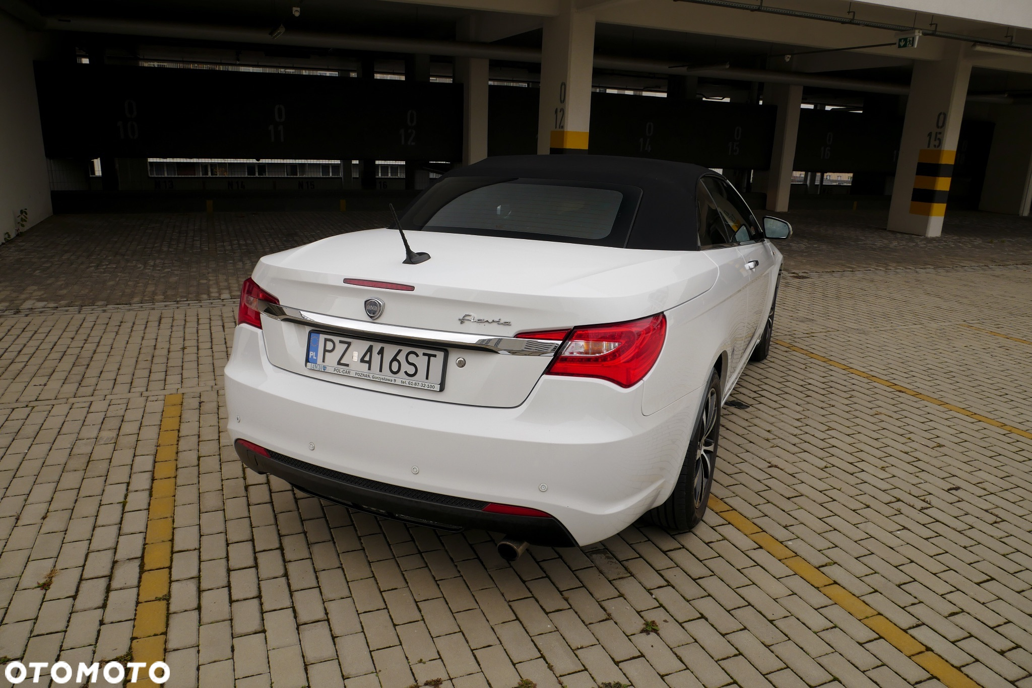 Chrysler 200 - 6