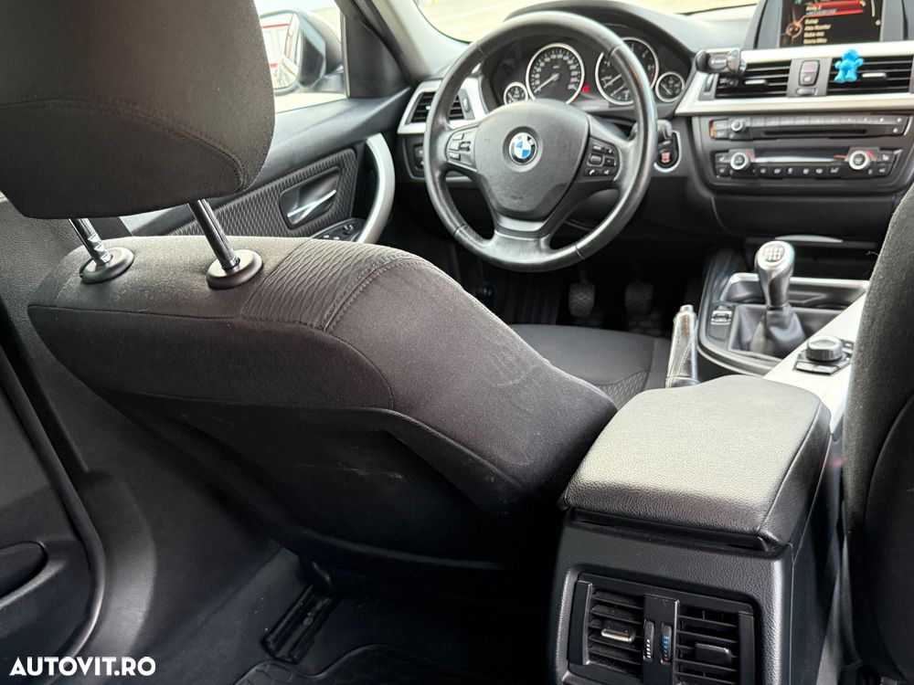 BMW Seria 3 320d - 10