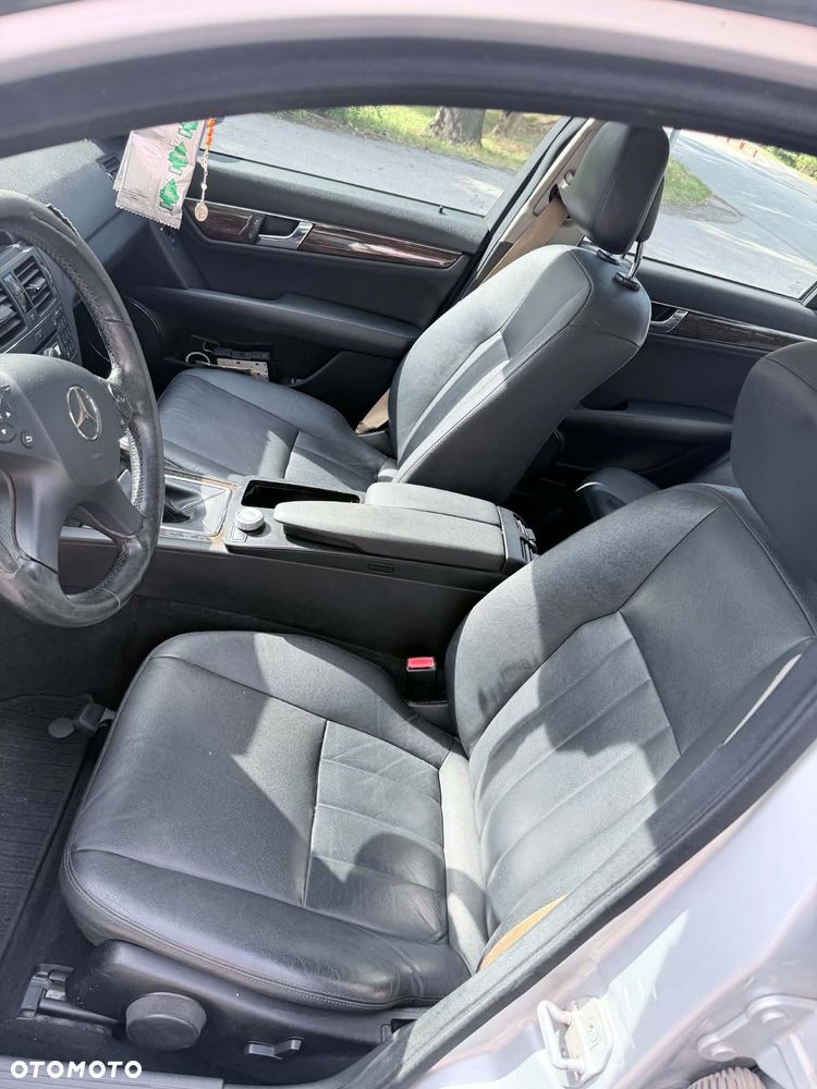 Mercedes-Benz Klasa C 220 CDI Elegance - 7