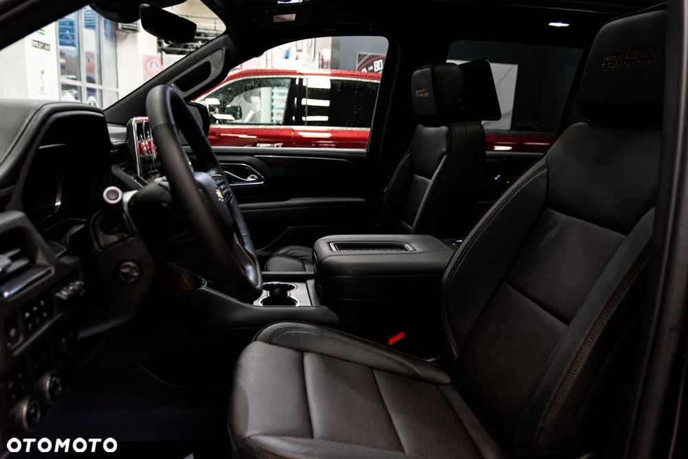 Chevrolet Tahoe - 26