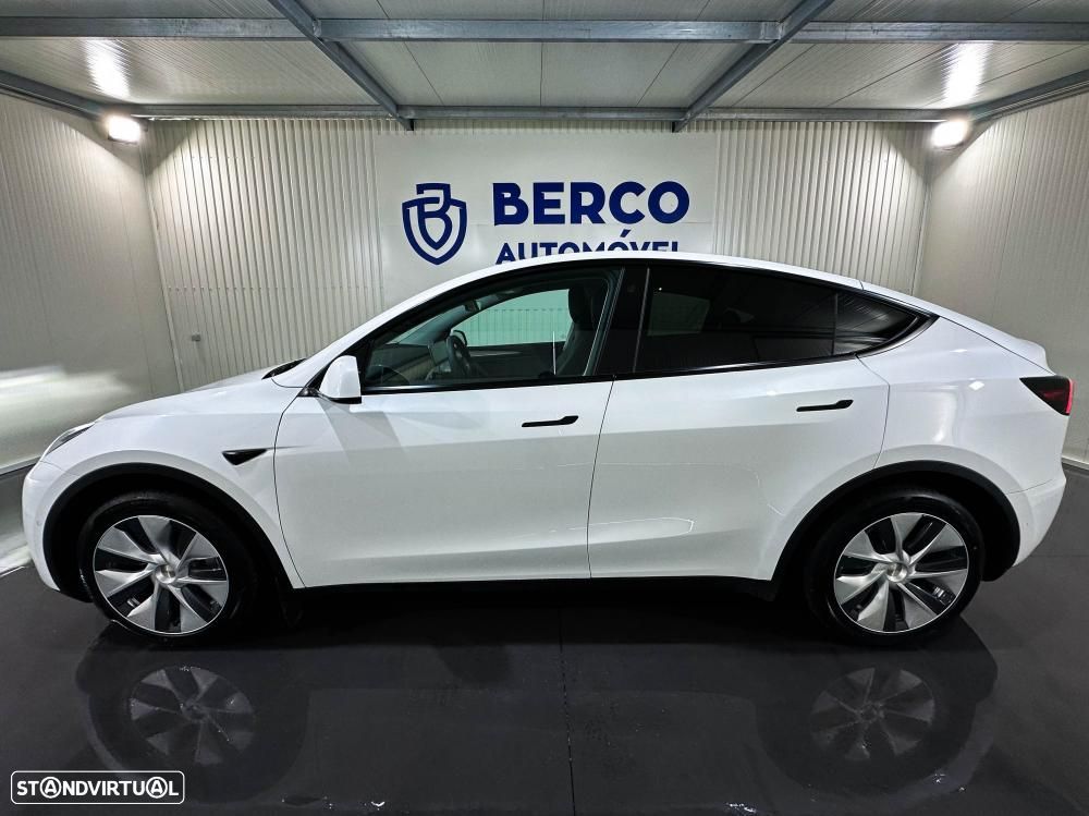 Tesla Model Y Long Range Dual Motor AWD - 12
