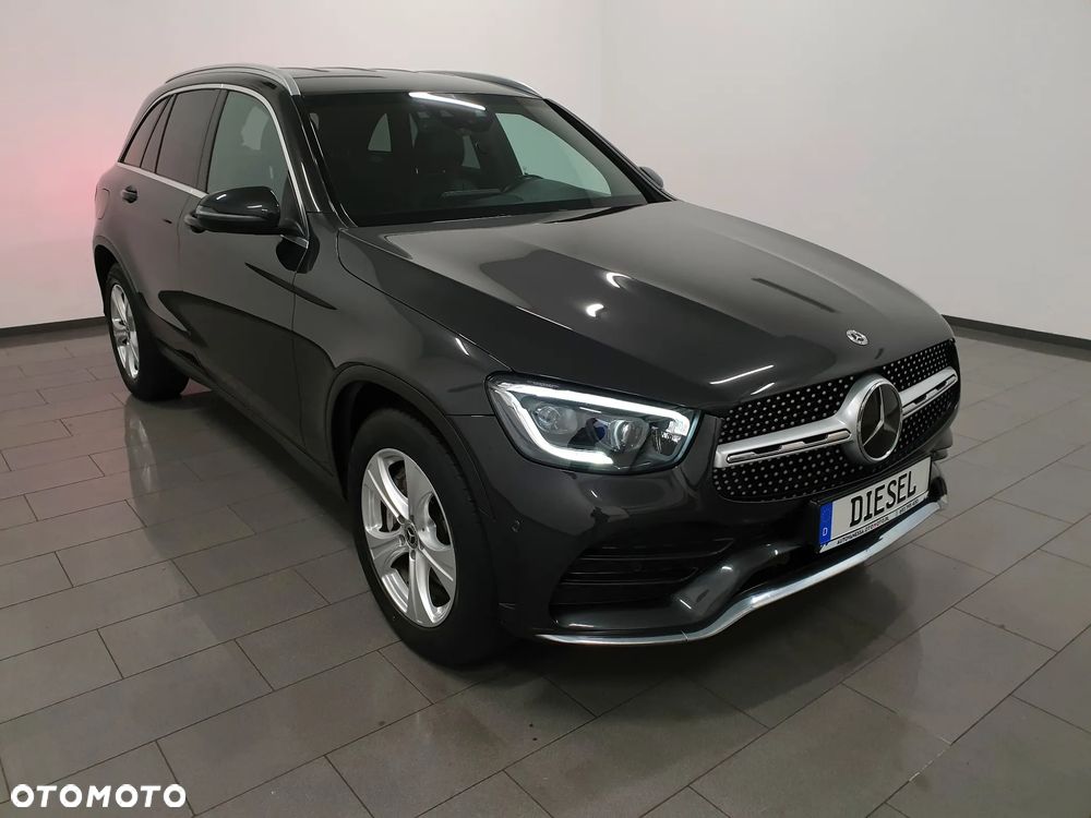 Mercedes-Benz GLC 300 d 4Matic 9G-TRONIC AMG Line Plus - 3