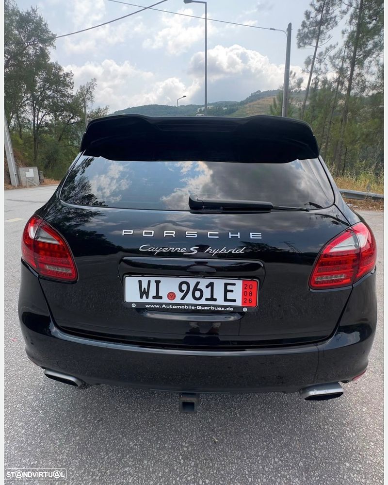Porsche Cayenne S - 4