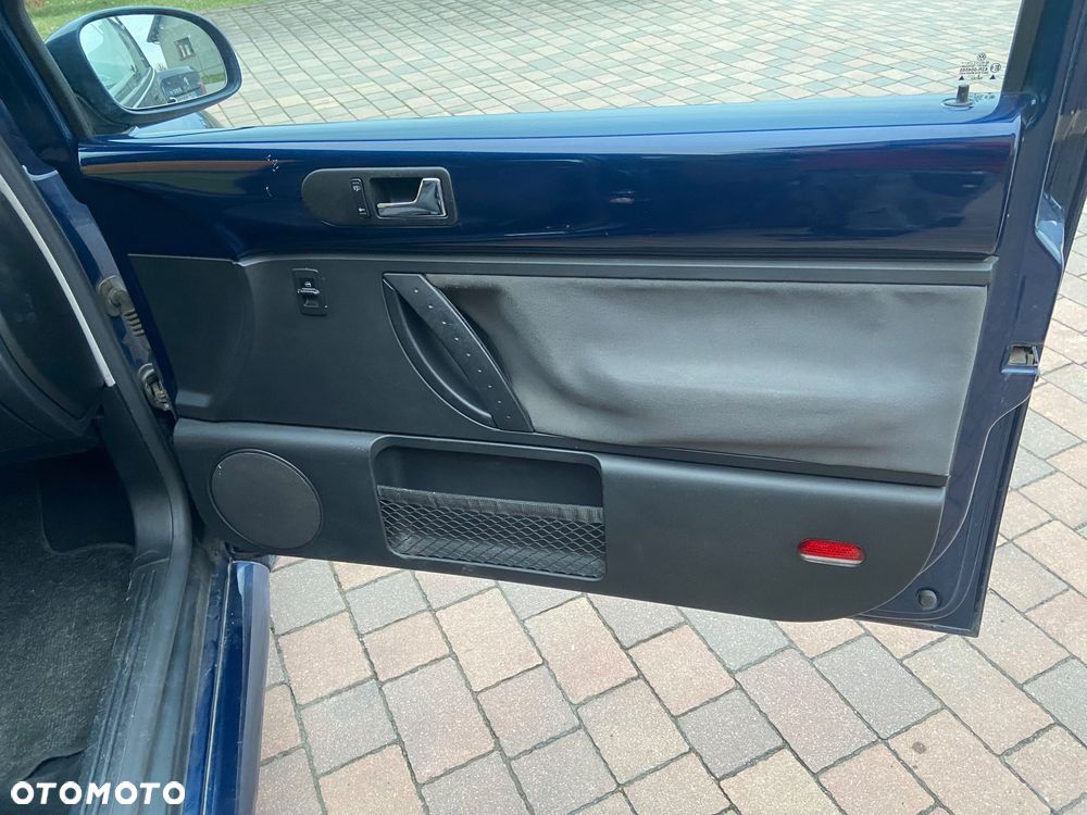 Volkswagen New Beetle 1.6 - 16