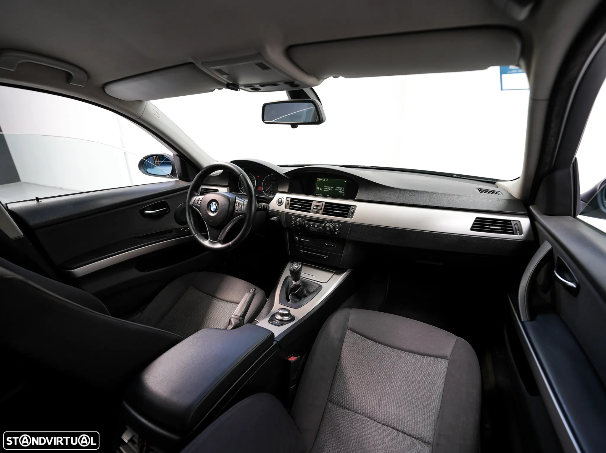 BMW 320 d Touring Exclusive - 12