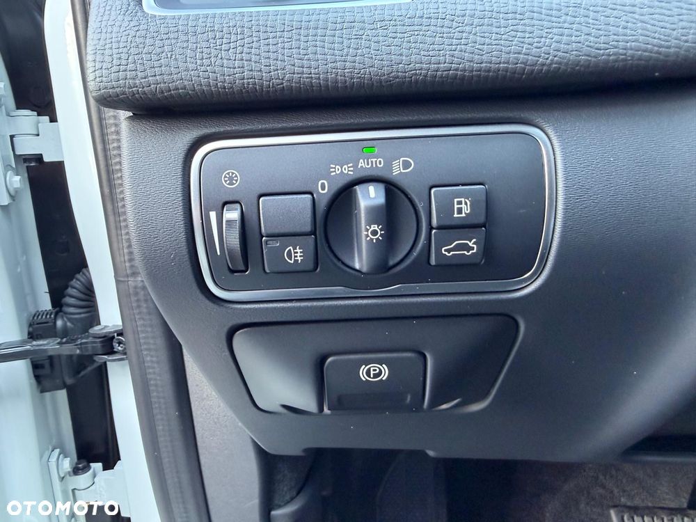 Volvo XC 60 D5 AWD Geartronic Summum - 24