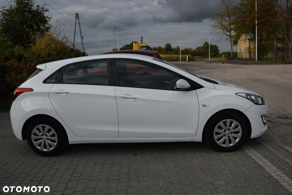 Hyundai i30 1.4 Classic + - 10