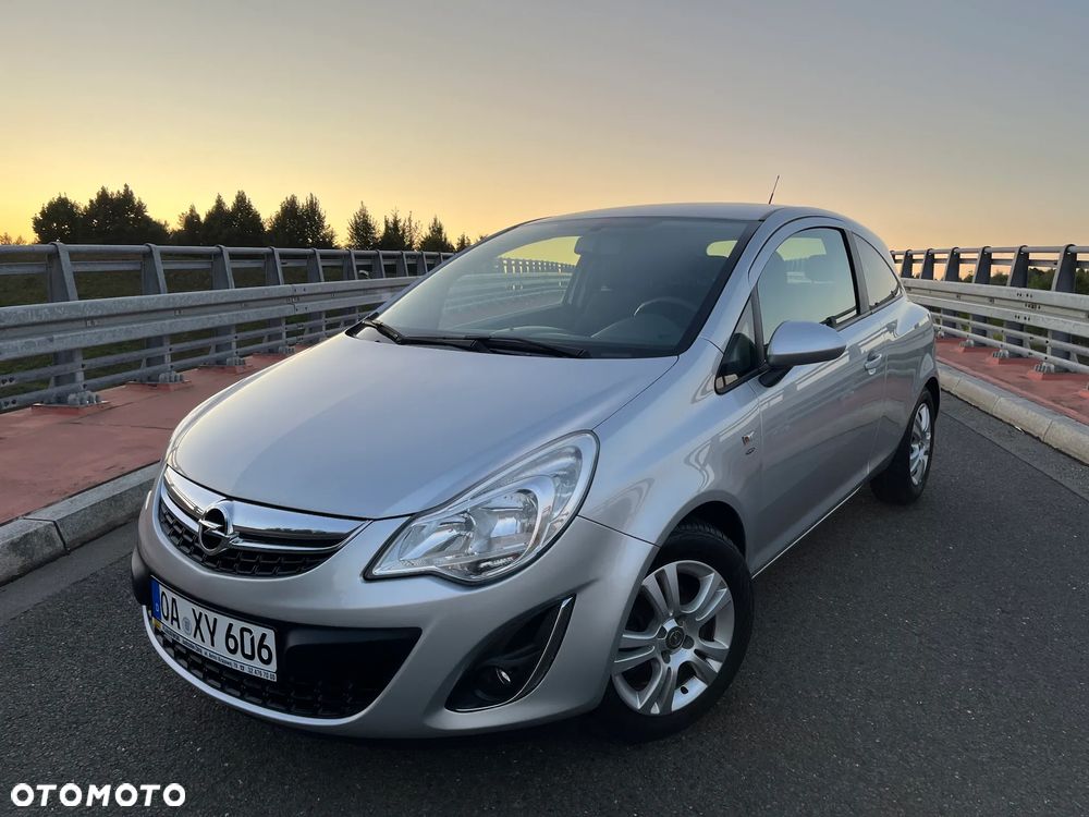Opel Corsa 1.2 16V Cosmo - 6
