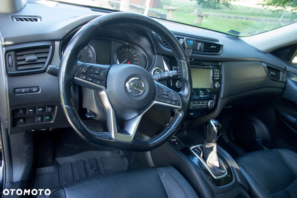 Nissan X-Trail 2.0 dCi Tekna 4WD Xtronic - 20