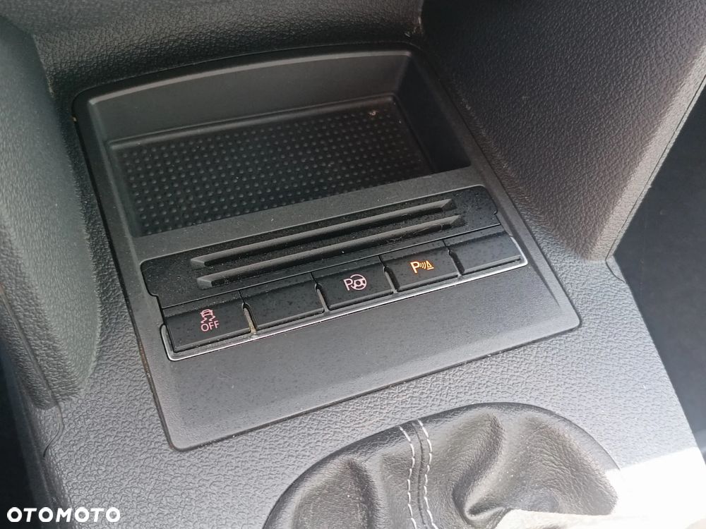 Volkswagen Touran - 16