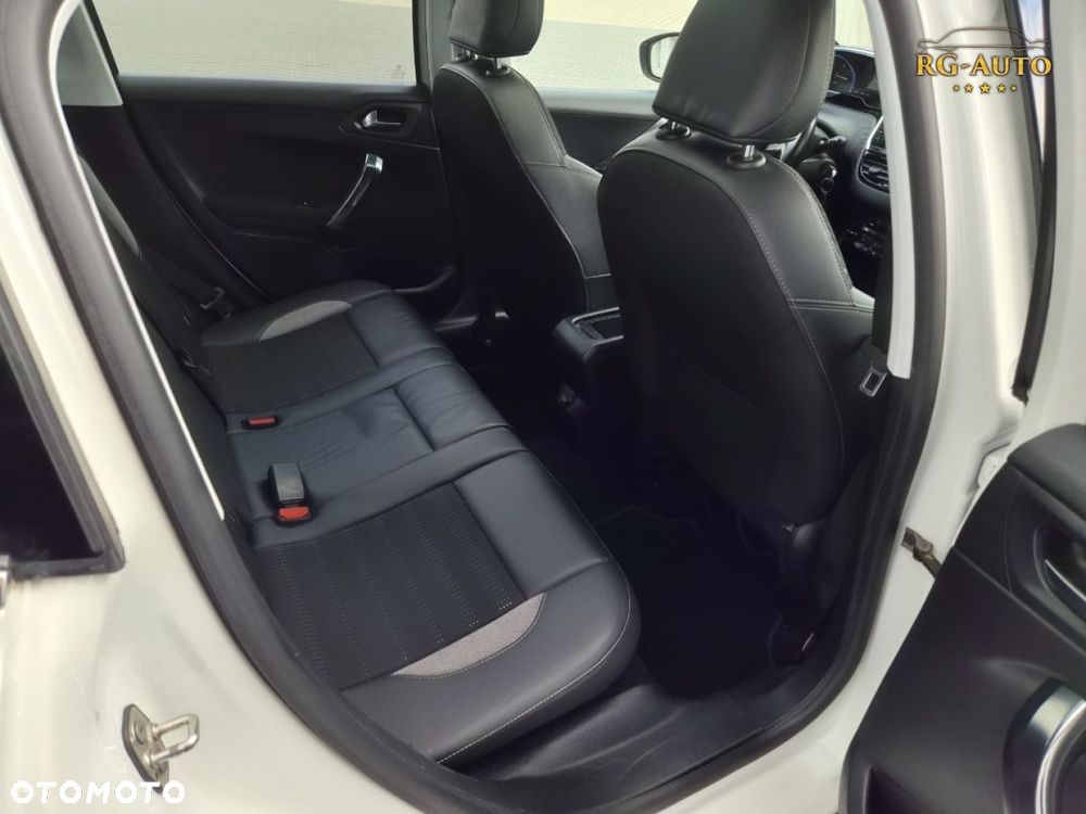 Peugeot 2008 - 22