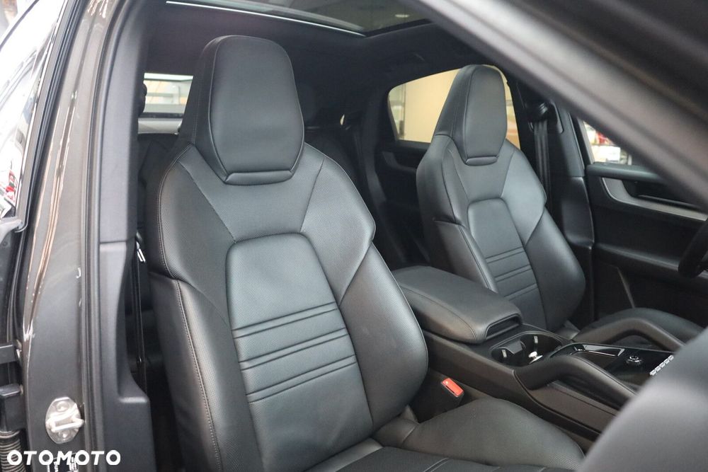 Porsche Cayenne - 20