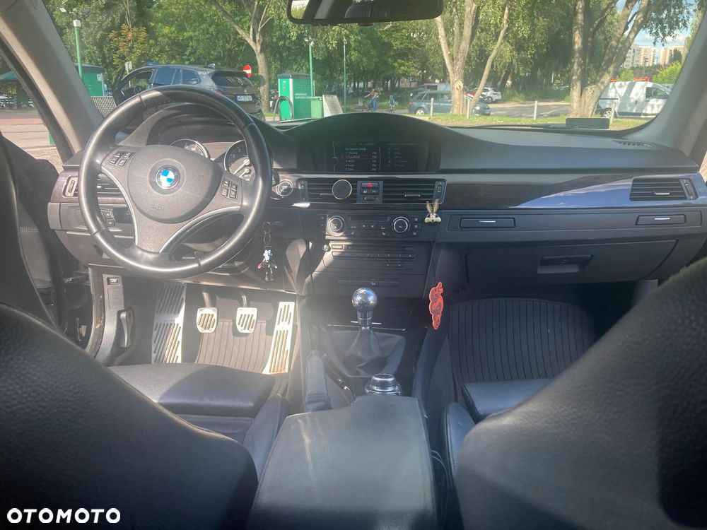 BMW Seria 3 330xi - 9