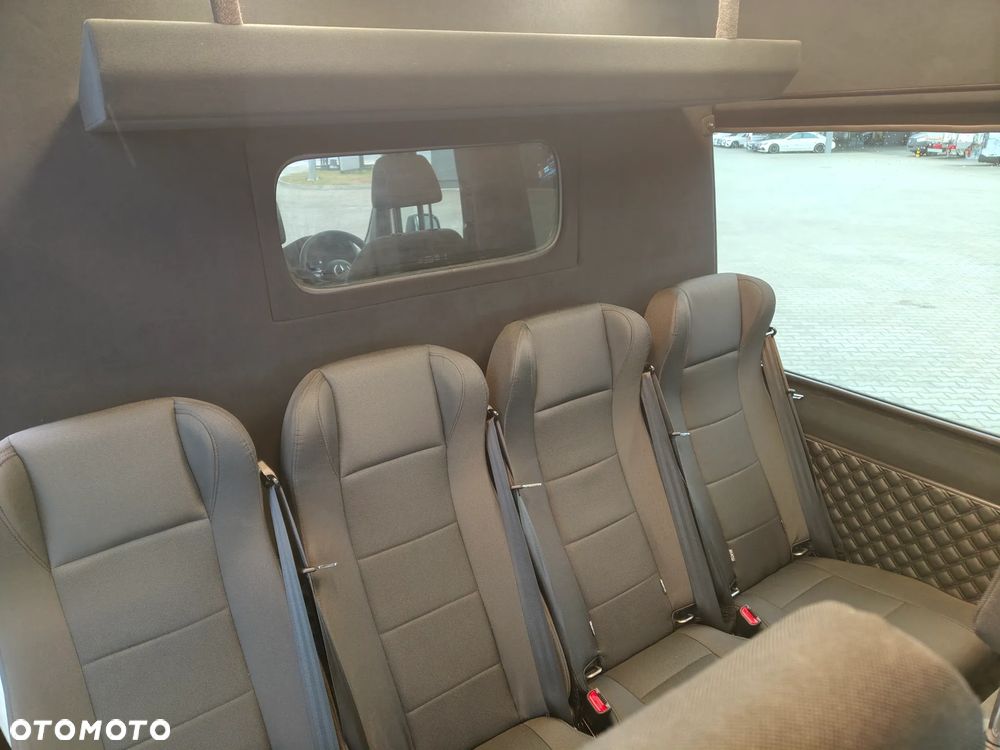 Mercedes-Benz Sprinter - 23