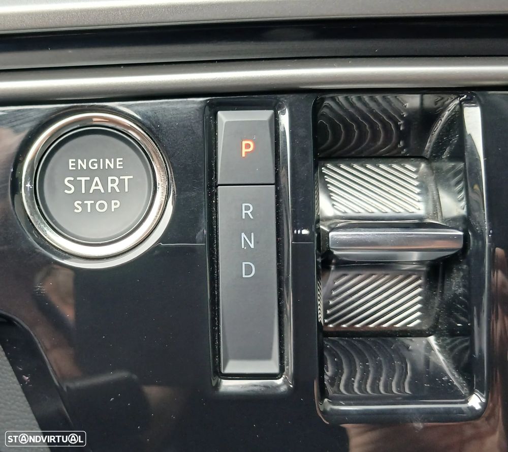 Peugeot E-5008 73 kWh Allure - 15