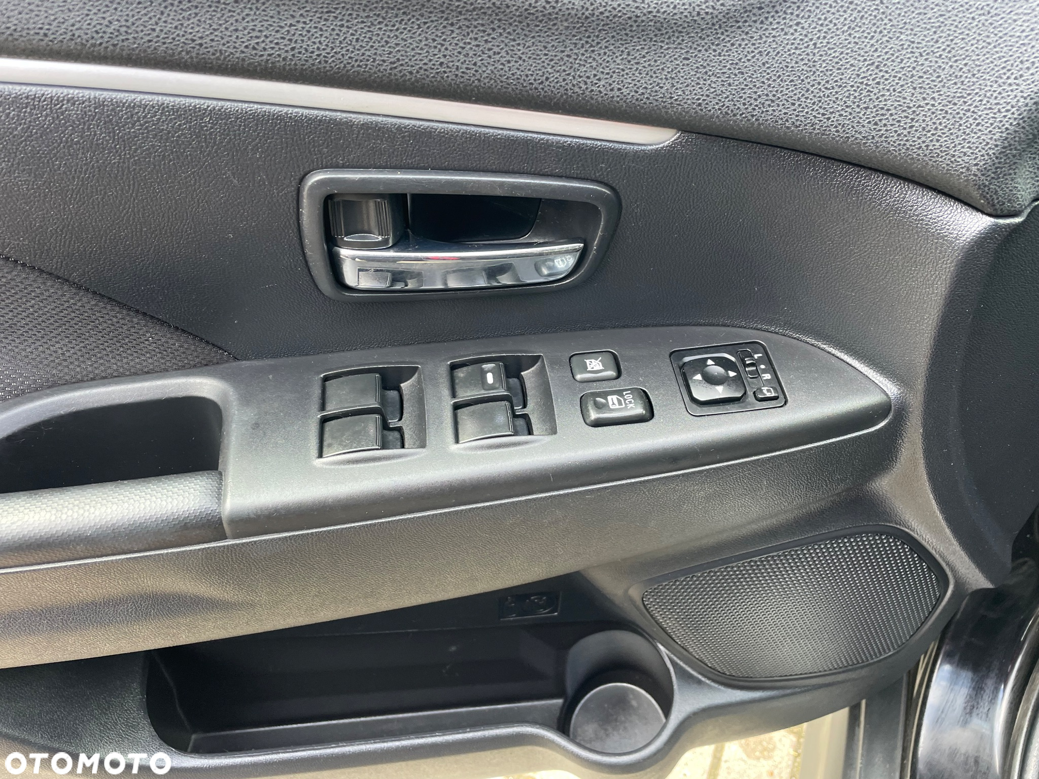 Mitsubishi ASX - 20