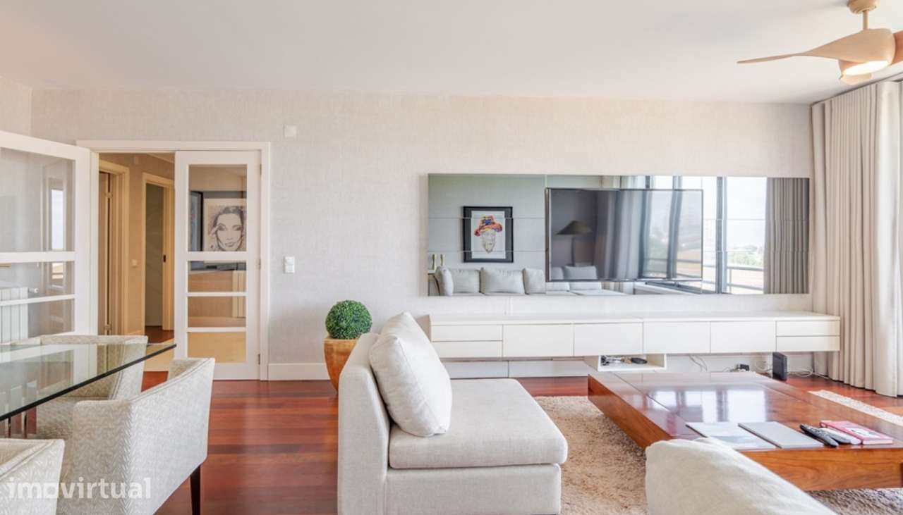 Apartamento T3 com vistas panorâmicas do mar em Leça da Palmeira - Grande imagem: 2/24