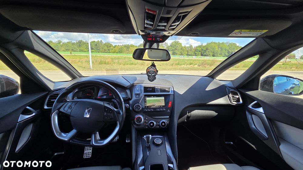 Citroën DS5 Hybrid4 EGS6 SportChic - 6