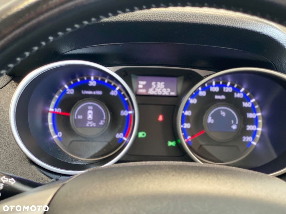 Hyundai ix35 1.7 CRDi Premium 2WD - 22