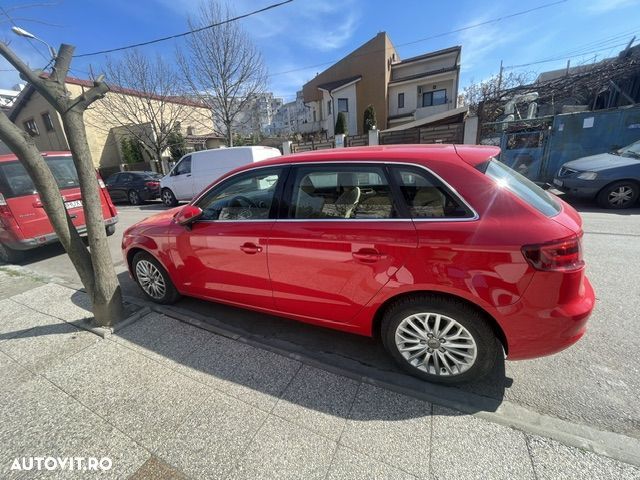 Audi A3 Sportback - 2