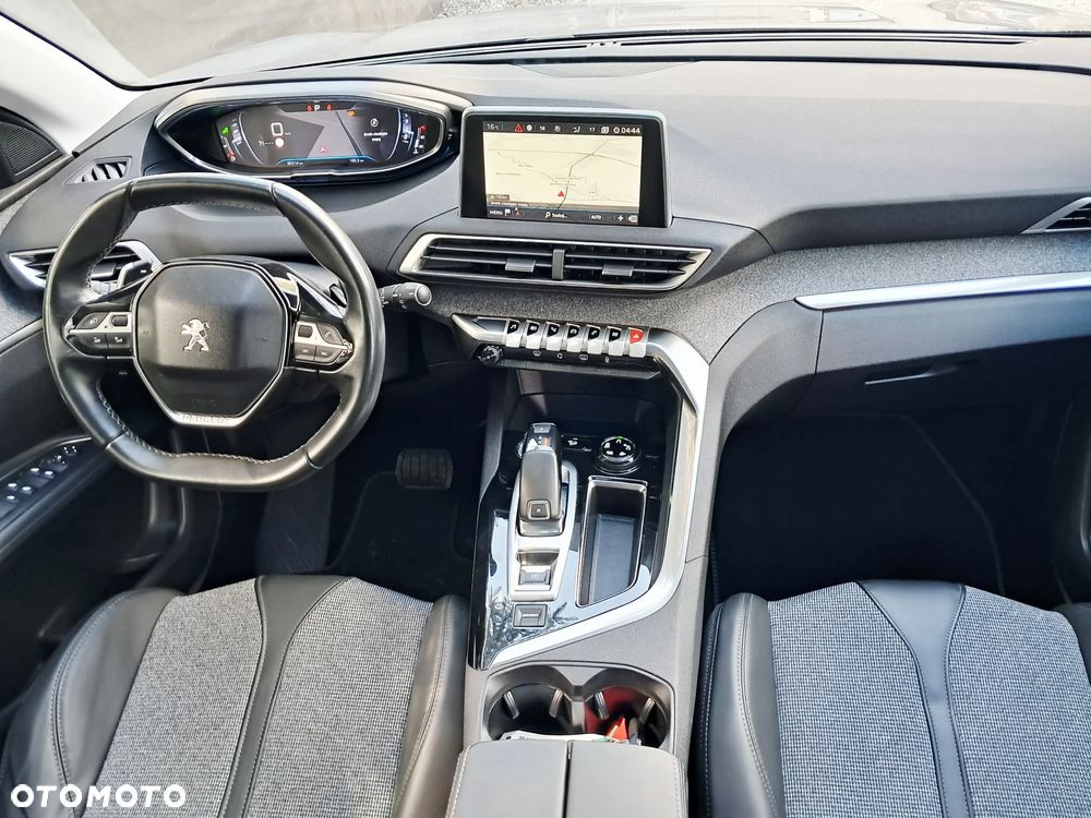 Peugeot 3008 1.2 PureTech GPF Allure S&S EAT8 - 10