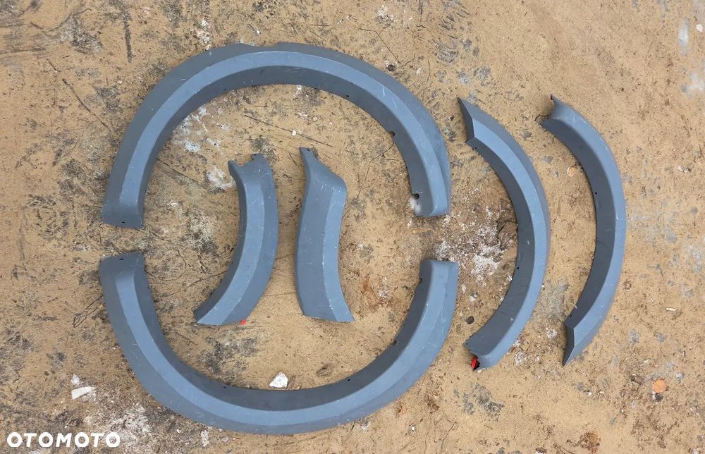 NOWE Oryginalne Listwa Listwy poszerzające Mitsubishi L200 Pur  Z5785190 - 1